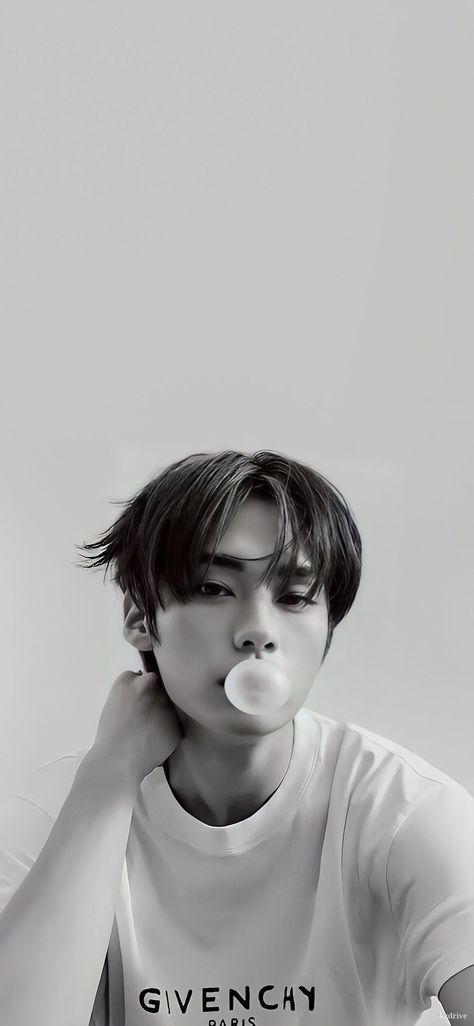 SKZ ♕ on Twitter: "… " Lee Minho Stray Kids, Kpop Backgrounds, Lee Know Stray Kids, Skz In Cute, Beauty Magazine, Black And White Wallpaper, Stray Kids Seungmin, Black And White Aesthetic, White Aesthetic