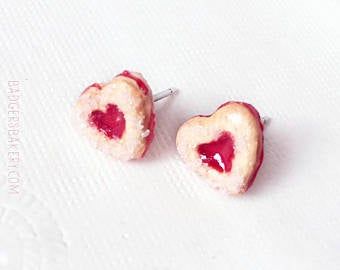 Linzer Cookie, Swarovski Heart Earrings, Tiny Heart Earrings, Jelly Cookies, Doll Props, Clay Inspo, Linzer Cookies, Red Earrings Stud, Miniature Food Jewelry