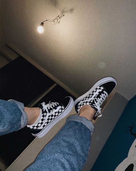 Heels Aesthetic Wallpaper, Black Checkered Vans Outfit, Dark Aesthetic Room Ideas, Quotes Aesthetic Study, Pink Aesthetic Taylor Swift, Christmas Aesthetic Couple, Outfits Con Vans, Vans Ootd, Mule Shoes Outfit