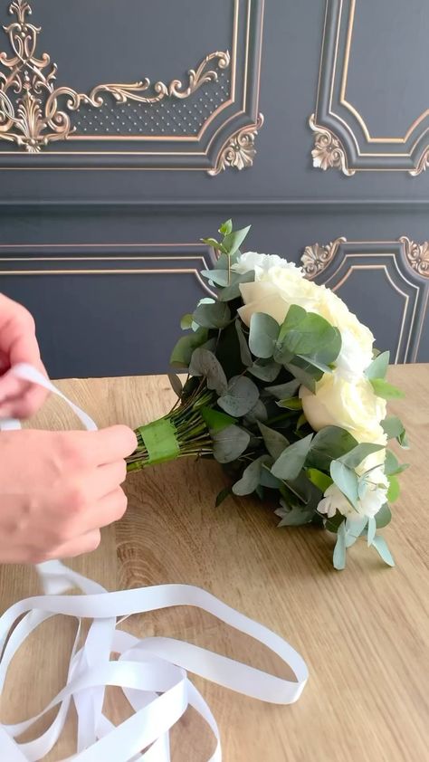 Rose Morning | Tutorial for florist Video: @darlingatelier | Instagram Diy Wedding Bouquet Fake Flowers, Wedding Bouquet Fake Flowers, Instagram Tutorial, Diy Wedding Bouquet, December 27, Napkin Folding, Fake Flowers, Diy Wedding, Florist