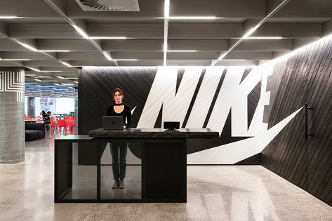 Nike Corporate Office, Nike Office Interiors, Nike Office Design, Gym Environmental Graphics, Nike Wall, Nike Office, Ceo Office Design, Sports Office, Gym Design Interior