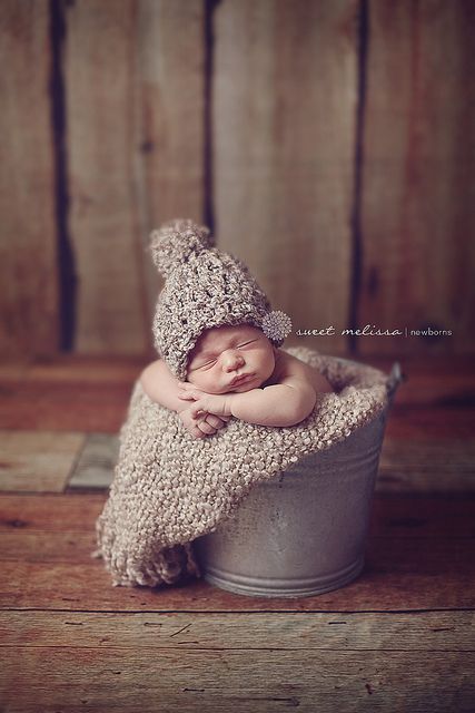 Baby Boy Newborn Pictures, Baby Boy Newborn Photography, Baby Photo Shoot, Foto Newborn, Poses Family, Newborn Photography Boy, Newborn Baby Photoshoot, Photography Poses Family, Newborn Baby Photos