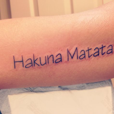 Hakuna matata tattoo Hakuna Matata Tattoo Fonts, Tattoo Prep, Actor Tattoo, Hakuna Matata Tattoo, Friends Tattoos, Font Love, Sanskrit Tattoo, Fonts Lettering, Friendship Tattoos