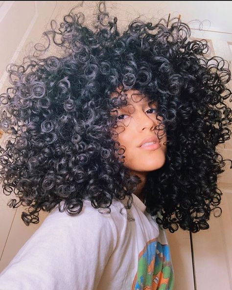 How To Prevent Hair Breakage, Feminine Hairstyles, Big Afro, Dyed Curly Hair, Curly Hair Drawing, Big Curly Hair, Cute Curly Hairstyles, Beautiful Curly Hair, Curly Hair Inspiration