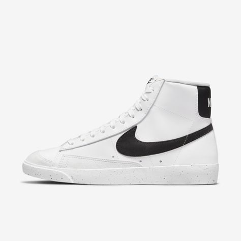 Mid Blazer 77, Nike Mid Blazer, Blazers Nike, Nike Uptempo, Blazer Shoes, Nike Trainer, Blazer 77, Blazer Mid 77 Vintage, Nike Blazer Mid 77