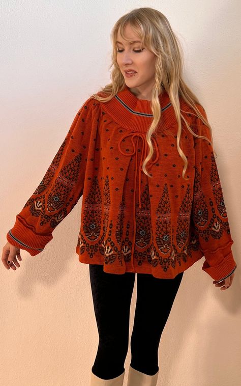 Vintage 70s Bill Gibb jumper 100% Wool S/meter Measures: Length : 59cm / 23.22'' Arm's Length : 58 cm / 22.83'' Condition : very good 70s Jumper, Bill Gibb, Vintage 70s, Clothing Items, Favorite Outfit, Beauty Book, Jumper, Art Collection, Bathing Beauties