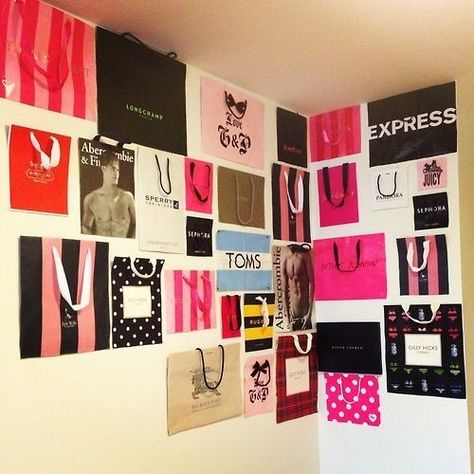 store bags on wall | shopping bag wall decor Makeup Room Ideas Decor, Bag Wall, Diy Tumblr, Makeup Rooms, Room Goals, Teen Bedroom Decor, Makeup Room, Room Ideas Bedroom, Beauty Room