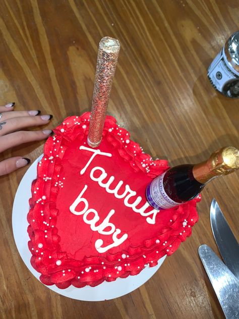 Taurus Cake Ideas Aesthetic, Taurus Birthday Aesthetic, Taurus Szn Aesthetic, Taurus Themed Birthday Party, Taurus Baby Cake Aesthetic, Taurus Heart Cake, Taurus Bday Cake, Taurus Szn Photoshoot, Taurus Season Cake