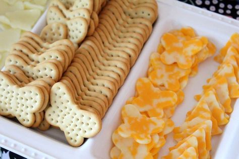 Butterfly Crackers, Fairy Snacks, Butterfly Fairy Party, Fairy Party Food, Kids Gardening Party, Fairy Theme Birthday Party, Garden Party Recipes, Luncheon Ideas, Summer Party Ideas