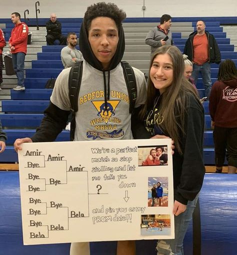 Homecoming Dance Proposal, Promposal Ideas For Him, Sadie Hawkins Proposals, Basketball Promposal, Sadies Proposal, Cute Hoco Proposals, Promposal Ideas, Prom Posters, Homecoming Signs