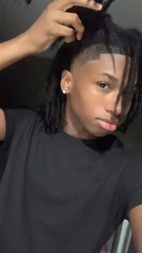 Dread Head Hairstyles, Dreads Heads Boys, Fine Dreads Heads, Dread Head Tiktok, Fine Dreadheads Videos, Dred Head Men, Fine Boy With Dreads, Black Dread Heads, Fine Dread Heads 13