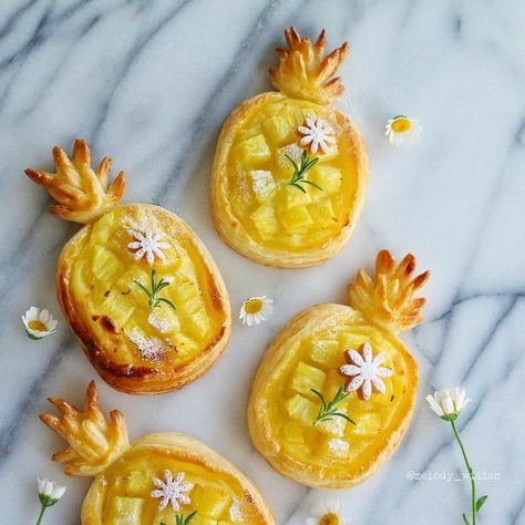 Pineapple Pie, Mini Torte, Kawaii Dessert, Bread Art, Fancy Desserts, Kawaii Food, Cute Desserts, Halloween Recipes, Mini Desserts