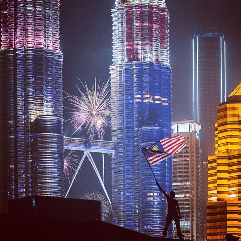 Happy Independence Day Malaysia, Malaysia Independence Day, Humble Beginnings, Malaysia Travel, Visual Marketing, Happy Independence Day, Independence Day, Skyscraper