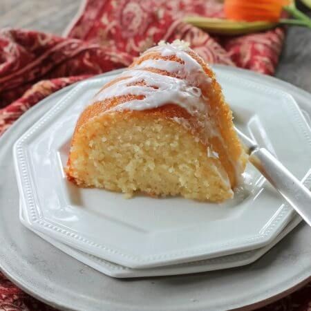 Glazed Lemon Ricotta Cake - Bunny's Warm Oven Cakes Without Butter, Cake Bunny, Easy Pineapple Cake, Ricotta Cake Recipes, Baking Competition, Easy Delicious Cakes, Lemon Ricotta Cake, Lemon Pudding Cake, Glaze For Cake