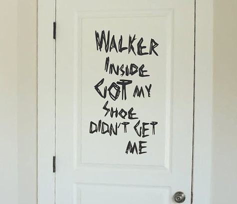 Walker Inside Got My Shoe Didn't Get Me  Idéias para quarto Decoração Inspiração Room Tumblr  The Walking Dead Walking Dead Birthday Party, Walking Dead Birthday, Zombie Apocalypse Party, Walking Dead Party, Walking Dead Quotes, Zombie Birthday, Zombie Party, Chandler Riggs, Carl Grimes