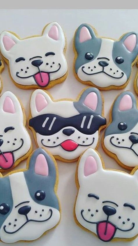 Dog Decorated Cookies, Dog Sugar Cookies Decorated, Dog Cookies Decorated, Cat Cookies, Dog Cakes, Sugar Cookie Designs, 강아지 그림, Dog Birthday Party, Christmas T Shirts