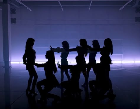 Kpop Survival Show Aesthetic, Dance Group Aesthetic, Twice Silhouette, Kpop Silhouette, Group Names Ideas, Ending Fairy, Dancer Lifestyle, Step Siblings, Kpop Backgrounds