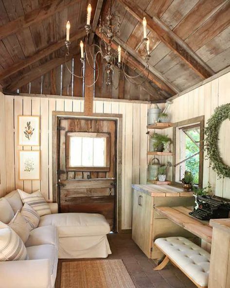 Craft Building Ideas, Living In A Shed, She Shed Interior, Wohne Im Tiny House, Shed Office, Shed Decor, Shed Interior, Studio Shed, Colonial Farmhouse