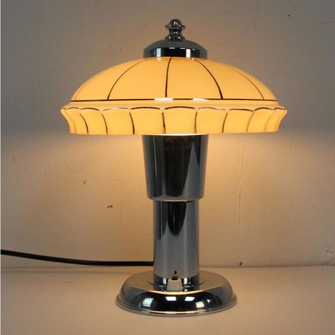 Art Deco Czech Desktop Lamp, in Very Good conditions.  Designed 1920 to 1949 European Plug (up to 250V).The wiring of this item may be original and might need replacement, if not specified otherwise. Home Decor Art Deco, Weird Lamps, Retro Objects, Art Deco Office, Retro Lamps, La Apartment, Art Nouveau Lighting, Unusual Lighting, Art Deco Apartment