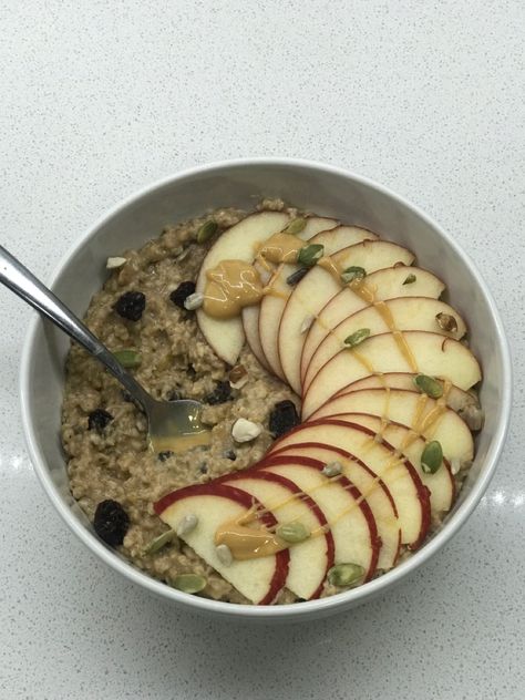 Apple Oatmeal Aesthetic, Oatmeal Aesthetic, Green Aesthetics, Frozen Strawberry, Apple Oatmeal, Frozen Strawberries, Yummy Foods, Healthy Foods, Oats