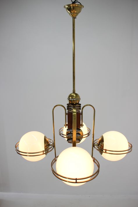 Globe light fixture