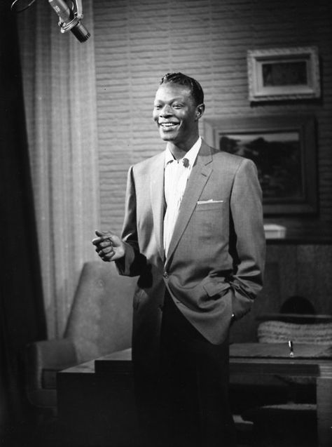 Nat King Cole Jazz Pianist, Natalie Cole, Nat King Cole, Music Pics, Black Hollywood, King Cole, Jazz Blues, African American History, Music Photography