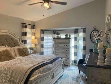 Realyn Bedroom Set Ashley Furniture, Ashley Realyn Bedroom Ideas, Realyn Bedroom Set Decor Ideas, Realyn Bedroom Set Decor, Realyn Bedroom, Bedroom Set Decor, Comfy Bedrooms, Bed With Dresser, Bed And Dresser