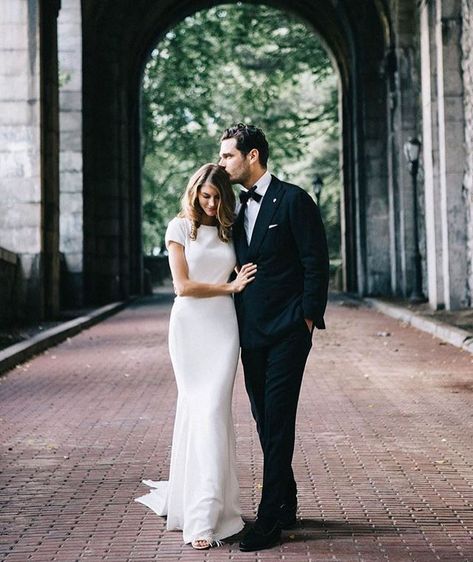 Look like model @ginamariebusch on your big day! This classically beautiful Pronovias (Valeria) gown is $1,100 on stillwhite.com 💫 📸:… "wedding dress" "wedding gown" "wedding" "bride" "wedding day" "pronovias" "model" "wedding photos" Fort Tryon Park, Manhattan Wedding, Vintage Wedding Photography, Traditional Bride, Nyc Wedding, Wedding Photo Inspiration, Timeless Wedding, Junebug Weddings, City Wedding