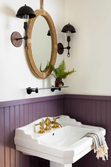 small bathroom with purple paint Mauve Bathroom, Colorful Powder Room, Small Bathroom Paint Colors, White Marble Shower, Lavender Bathroom, Gold Marble Wallpaper, Best Bathroom Colors, Marble Effect Wallpaper, Small Bathroom Paint