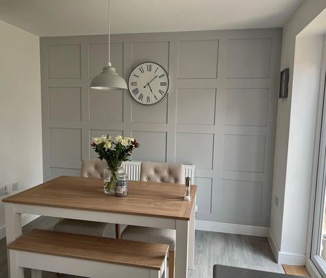 Light Grey Accent Wall, Gray Accent Wall Kitchen, Skylight Paint Color, Farrow And Ball Skylight, Grey Kitchen Diner, Farrow And Ball Green, Dining Room Feature Wall, Kitchen Diner Decor, Grey Feature Wall