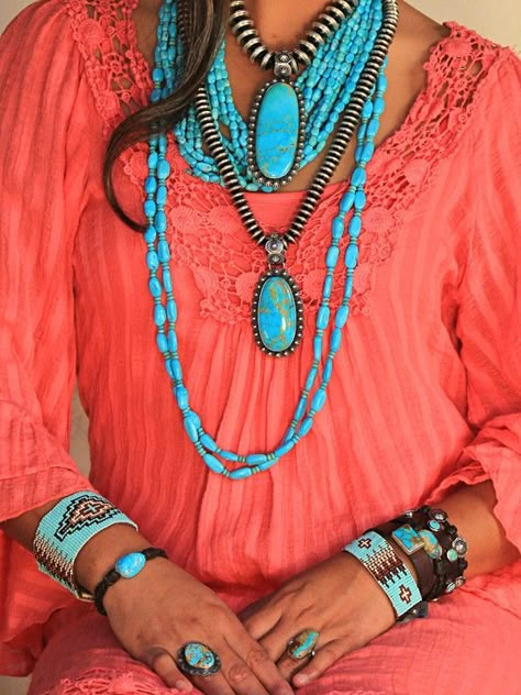 turquoise layered necklace, like the different chains Necklace Prom, Collar Hippie, Stile Boho Chic, Boho Styl, Turquoise Jewelry Native American, Mode Boho, Native American Turquoise, Jewelry Turquoise, American Turquoise