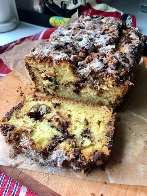 Sour Cream Chips, Nut Loaf, Crumb Cake Recipe, Chocolate Glazed Donuts, Sour Cream Recipes, Chocolate Chip Cake, Walnut Cake, Pound Cakes, A Piece Of Cake