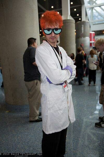 Dexter Dexter Cosplay, Dexter's Laboratory Costume, Dexter Costume, Fun Cosplay, Dexter's Laboratory, Classic Halloween Costumes, Science Rules, Burlesque Costumes, Awesome Cosplay