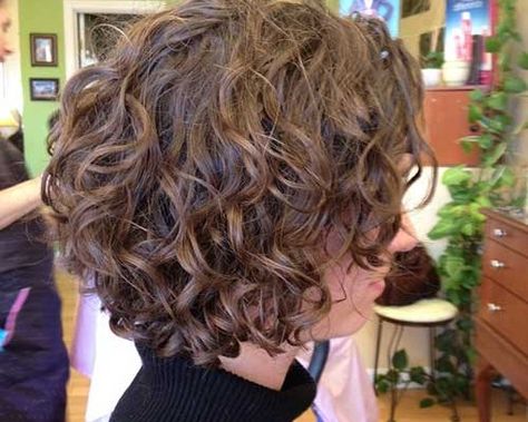 Short Curly Hair Haircuts, Curling Hairstyles, Curly Hair Haircuts, Hairstyles For Short Curly Hair, Short Layered Curly Hair, Layered Curly Haircuts, Medium Curly Haircuts, Short Curly Cuts, Short Curly Hairstyles For Women