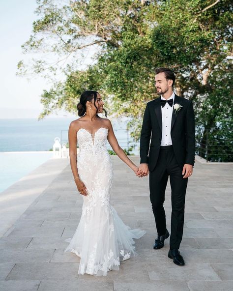 This #enzoanirealbride is stealing our hearts OLENKA⁠ 💘⁠ ⁠ Retailer: @confettiandcouture27⁠ Bride: @shanapowellx Blue By Enzoani, Wedding Day Dresses, Dream Gown, Classic Romance, Contemporary Wedding, Mermaid Gown, Fabric Beads, Corset Style, Real Brides