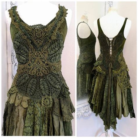 Check out this item in my Etsy shop https://www.etsy.com/dk-en/listing/637982621/woodland-wedding-dress-in-green-bride-to Woodland Wedding Dress, Wedding Dress Green, Goddess Wedding Dress, Goddess Wedding, Elven Wedding Dress, Elven Wedding, Wedding Dresses Whimsical, Rustic Dresses, Dress Boho Wedding