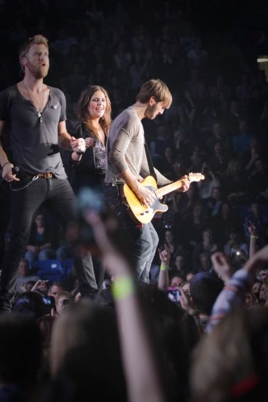 Charles Kelley, Lady Antebellum, Lady A, Simple Things, Playing Guitar, Dream Wardrobe, Role Models, Country Music, Bucket List