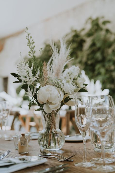 Elegant white, plane + pampas grass wedding table flowers. Georgina Harrison Photography White Neutral Wedding, Neutral Wedding Table, Flowers With Pampas, Middleton Lodge, Calla Blanche, Grass Wedding, July Wedding, Wedding Table Flowers, Neutral Wedding