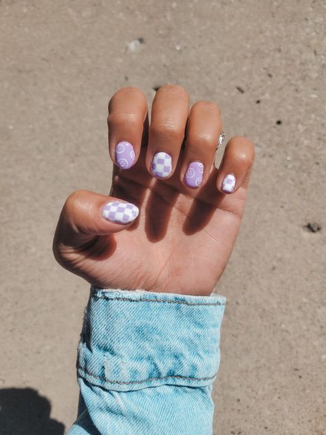 Short Gel Nails Lavender, Gel Nails Lavender, Nails 2023 Dip, Spring Nails 2023 Dip, Nails Polish Designs, Trendy Summer Nails 2023, Nails Lavender, Nail Art Fall, Purple Gel Nails