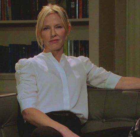 Amanda Rollins Svu, Law And Order Special Victims Unit, Kelli Giddish, Sonny Carisi, Amanda Rollins, Elite Squad, Special Victims Unit, Olivia Benson, Comfort People