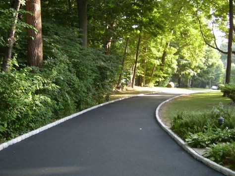 Long Asphalt Driveway idea Long Driveway Landscaping, Driveway Edging, Driveway Entrance Landscaping, Long Driveway, Asphalt Driveway, Driveway Paving, Driveway Entrance, Driveway Design, Long Driveways