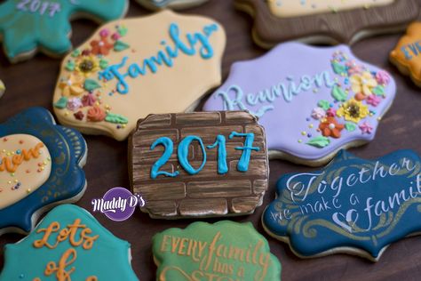 Family Reunion Cookies Family Reunion Cookie Ideas, Family Reunion Cookies Decorated, Family Reunion Cookies, Decorated Cookies Royal Icing, Family Reunion Themes, Reunion Favors, Family Reunion Favors, Summer Sugar Cookies, Buttercream Cookies