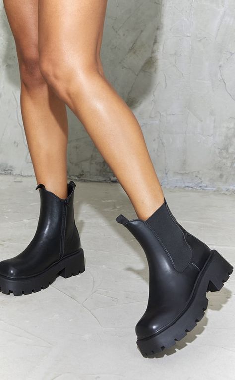 Black Chunky Chelsea Boots, Women Chelsea Boots, Black Chunky Boots, Black Block Heel Sandals, Chunky Chelsea Boots, Boot Design, Elegant Fashion Wear, Outfit Zara, Shoes Heels Classy