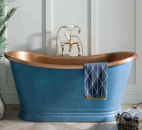 Copper Roll Top Bath, Lavabo D Angle, Luxurious Bathtubs, Double Ended Bath, Copper Bath, Bad Accessoires, Frameless Shower Enclosures, Laundry Bathroom, Quadrant Shower Enclosures