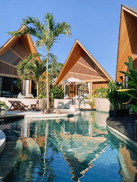 Bali Inspired Pool, Hanging Art Ideas, Modern Tropical Villa, Bali Lifestyle, Resort Design Plan, Villa Designs, Bali Architecture, Bali Style Home, Bali House