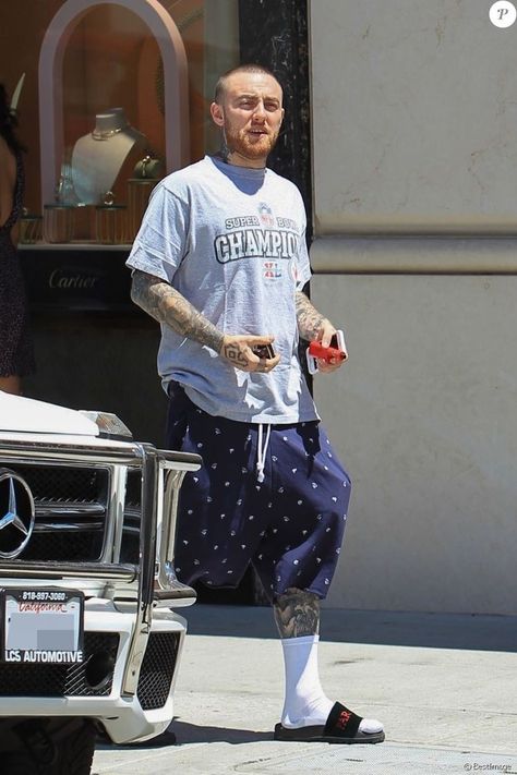 Mac Miller Ariana, Mac Miller Albums, Mac Collection, Earthy Outfits, Dope Outfits For Guys, Chill Photos, Mac Miller, Men Style Tips, Streetwear Men Outfits