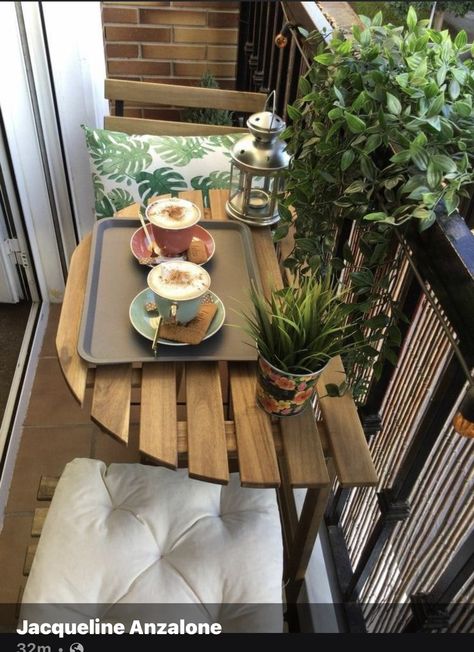 Fall Balcony Decor Apartment, Zen Balcony, Balcon Mic, Balcony Designs, Small Apartment Balcony Ideas, Balkon Decor, Tiny Balcony, Small Balcony Garden, Terrace Decor