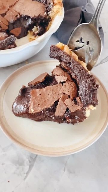 Tieghan Gerard on Instagram: "Molten Chocolate Crackle Pie. Hands down my favorite pie My family agrees. It’s the filling - warm, fudgy, and very molteny with the the perfect crackly top. A little whipped cream is all you need. Holy freaking YUM. This is our NYE dessert (: 1 pie crust round (homemade recipe below) 1 egg, beaten, for brushing vanilla sugar or coarse sugar, for sprinkling (optional) 4 large eggs 1 1/2 cups granulated sugar 1/2 cup unsweetened cocoa powder 2 teaspoons instant cof Chocolate Crackle Pie, Harvest Desserts, Nye Desserts, Dream Pie, Tieghan Gerard, Chocolate Crackles, Xmas 2022, Sweet Pies, Unsweetened Cocoa Powder