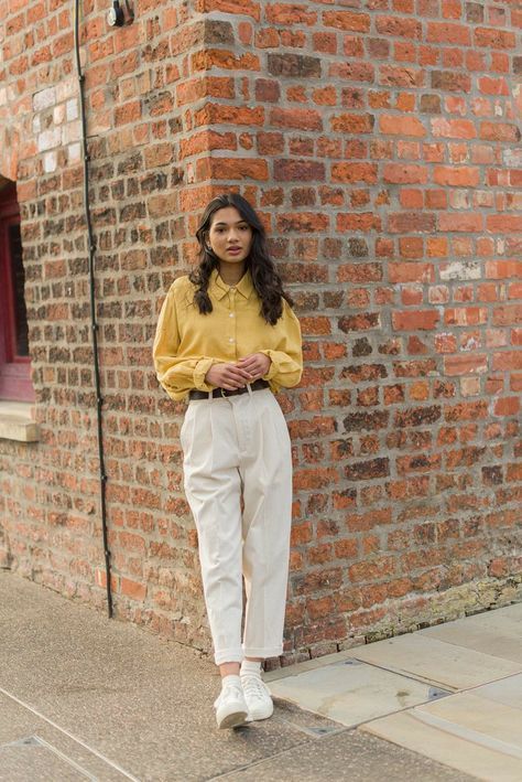 Yellow Oversized Shirt Outfit, Tshirt And Trousers Outfit Women, Lowkey Poses, Yellow Tshirt Outfits Women, Yellow Shirt Outfit Women, Yellow Tshirt Outfits, Modest Fashion Pants, Yellow T Shirt Outfit, Oversized Tshirt Outfit Women