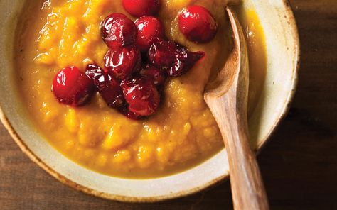 Aboriginal Food, Squash And Apple Soup, Fresh Cranberry Sauce, Cold Weather Comfort Food, Smoked Turkey Recipes, Native American Food, Stock Recipes, Apple Soup, American Dishes